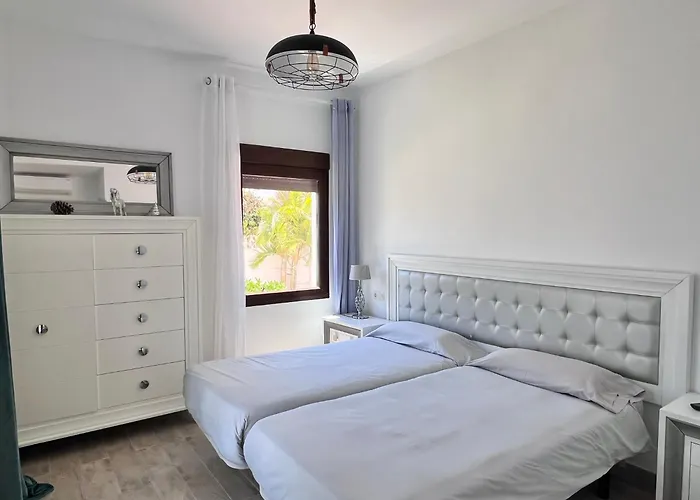 Pirata Sea Front * Estepona