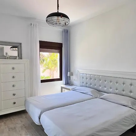 Pirata Sea Front * Estepona