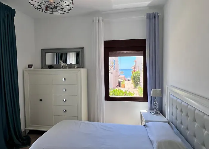 Pirata Sea Front Dom wakacyjny Estepona